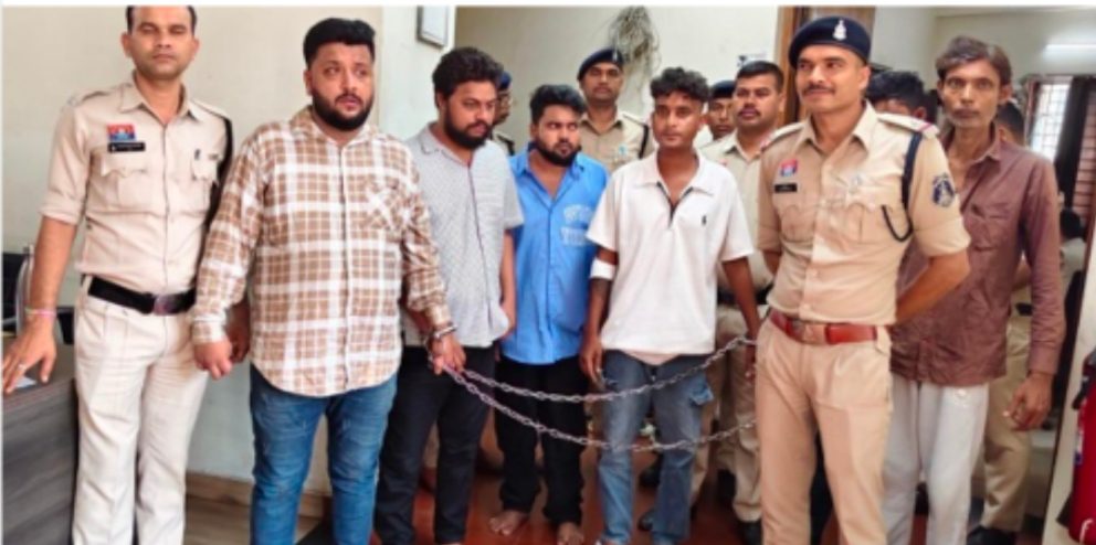 रायपुर में बर्थडे पार्टी में हंगामा: पुलिस से धक्का-मुक्की, 7 गिरफ्तार